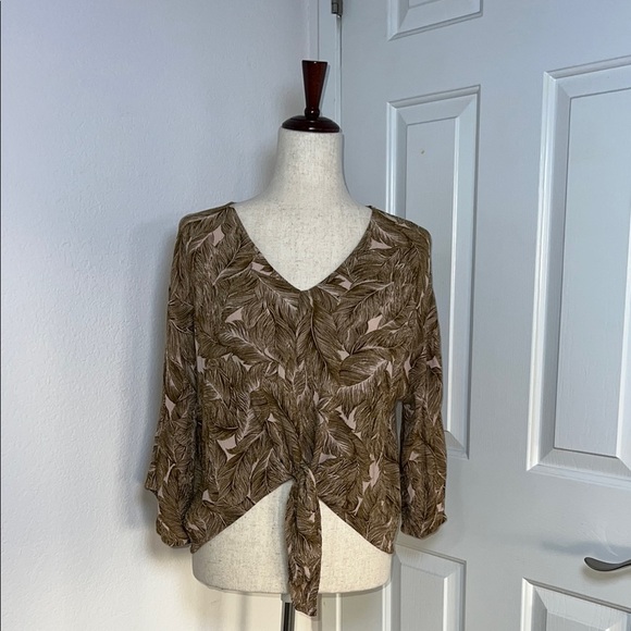 Millibon Brown Sequin Boxy Crop Blouse - Picture 5 of 7